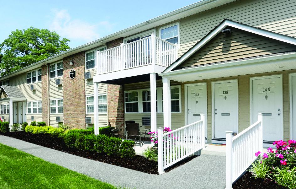 Holbrook Apartments Hillcrest Village Luxury Apartments